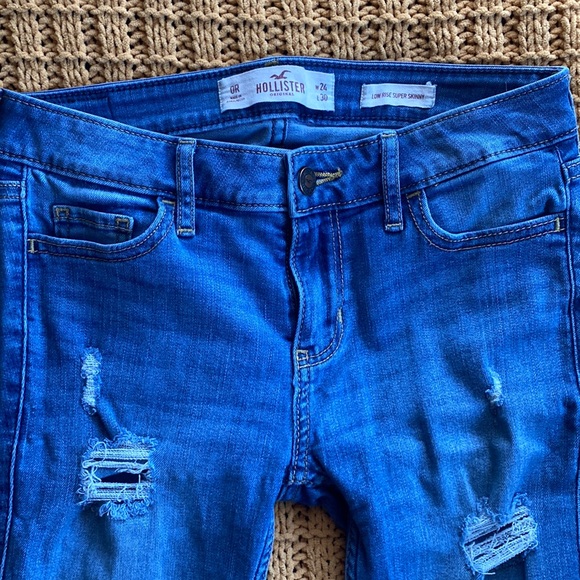 Hollister Low Rise Super Skinny Jeans - Picture 1 of 3